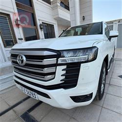 تۆیۆتا لاند کروزەر